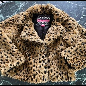 Faux Fur Léopard 🐆 coat
